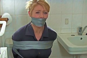 Blonde Housewife In Bathroom Free Xxx In Youtube Hd Porn A0